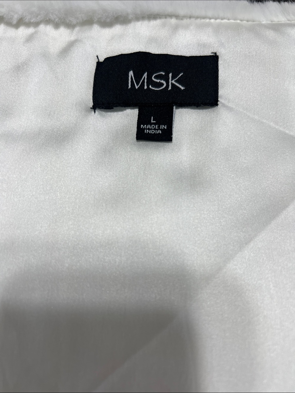 MSK White Faux Fur Wrap with Rhinestone Brooch - Picture 3 of 5